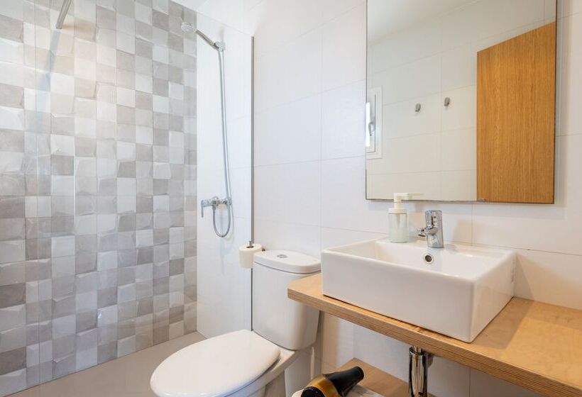 هتل Apartamentos Marivent