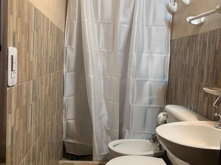 בית מלון כפרי Cactus Plaza