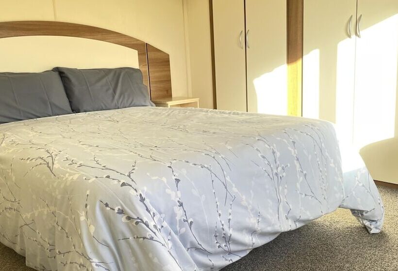 فندق Captivating 2 Bed Caravan In Clacton On Sea