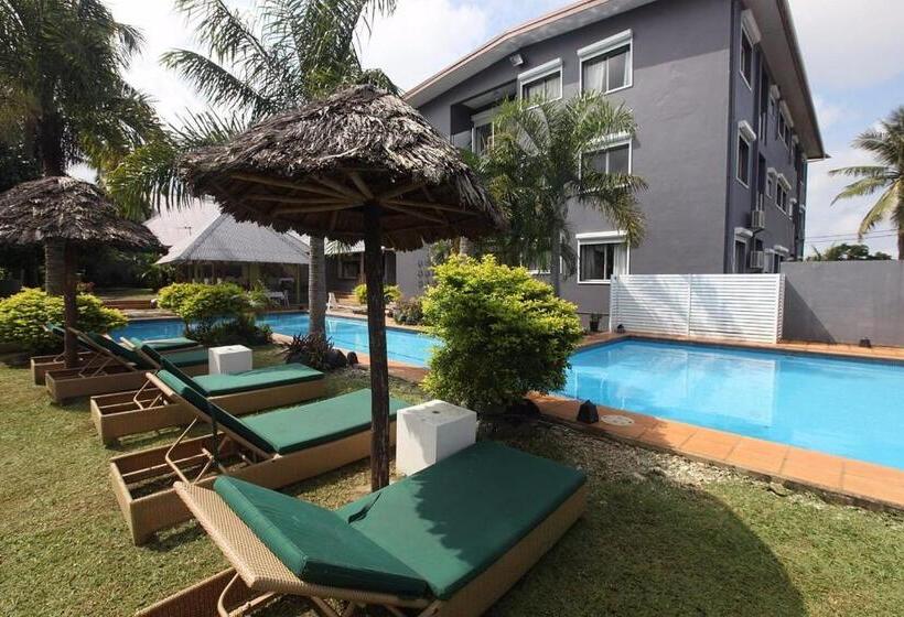 هتل Coconut Palms Resort & Diamond Casino