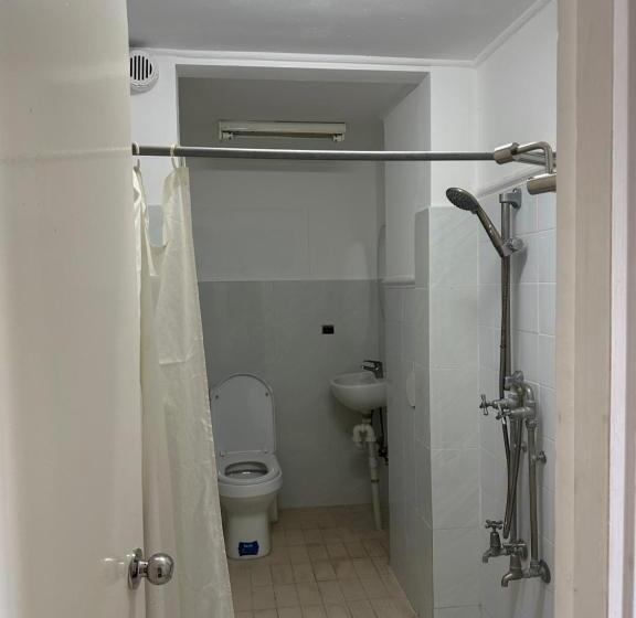 هتل Coconut Palms Resort & Diamond Casino