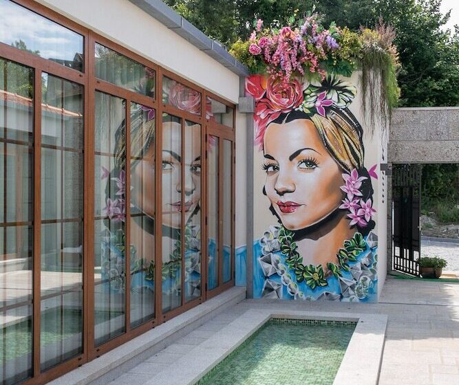 فندق Constance House