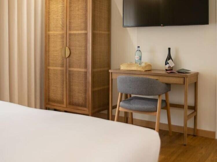 فندق Constance House