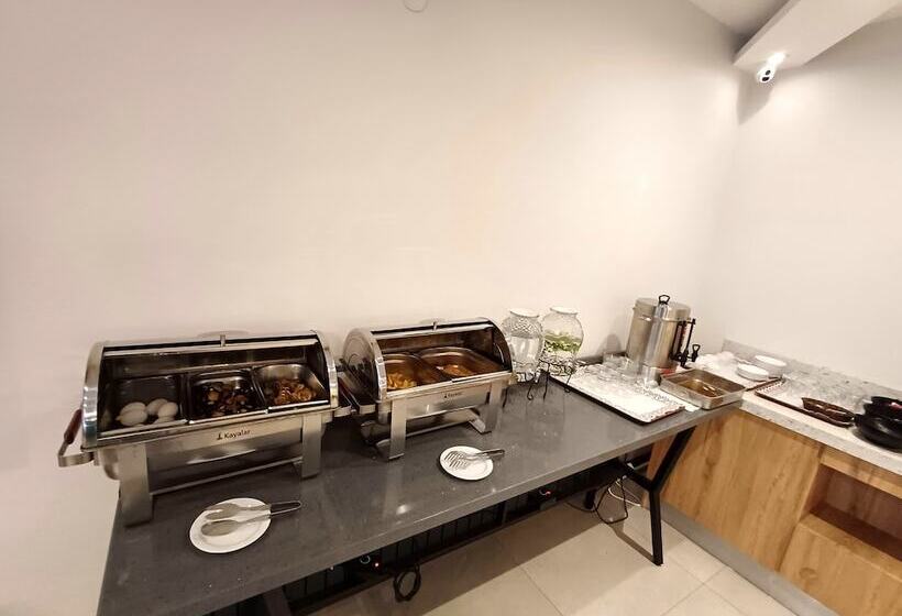 Отель Del Puerto