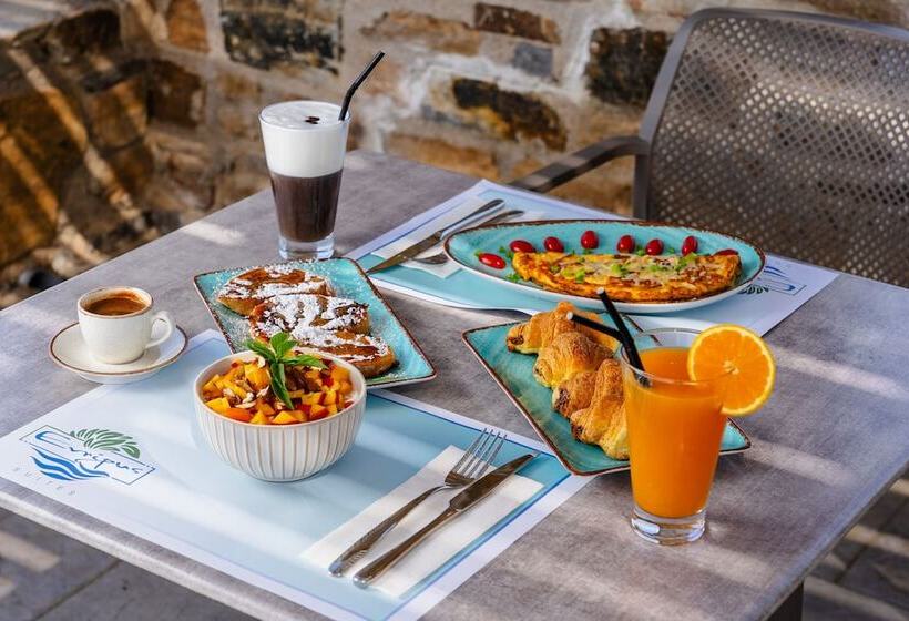 בית מלון כפרי Evripus Suites