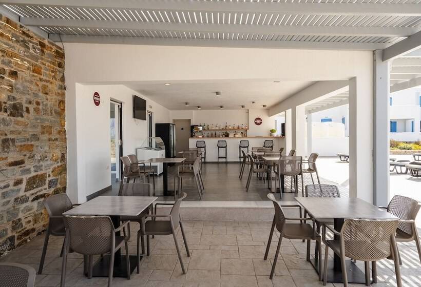 בית מלון כפרי Evripus Suites