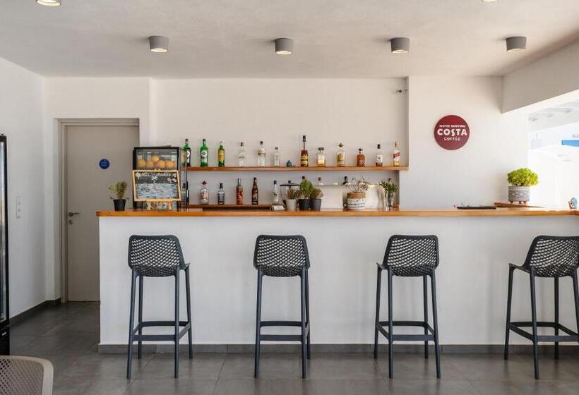 בית מלון כפרי Evripus Suites