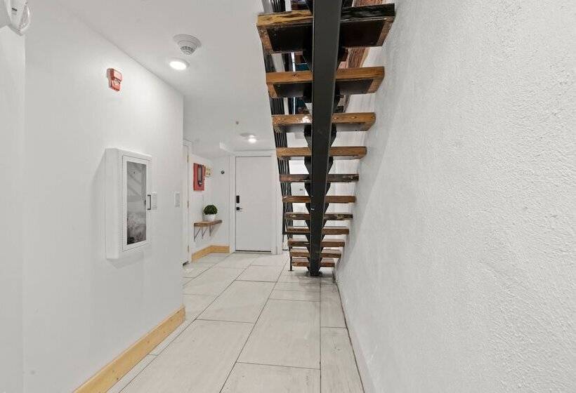 Отель Goodseed Suites Philadelphia Center