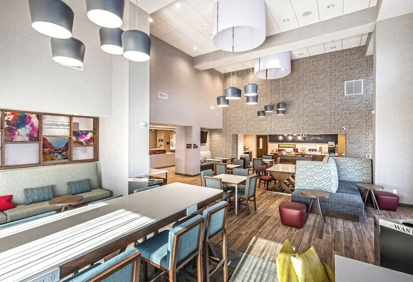 호텔 Hampton Inn & Suites Bakersfield Central