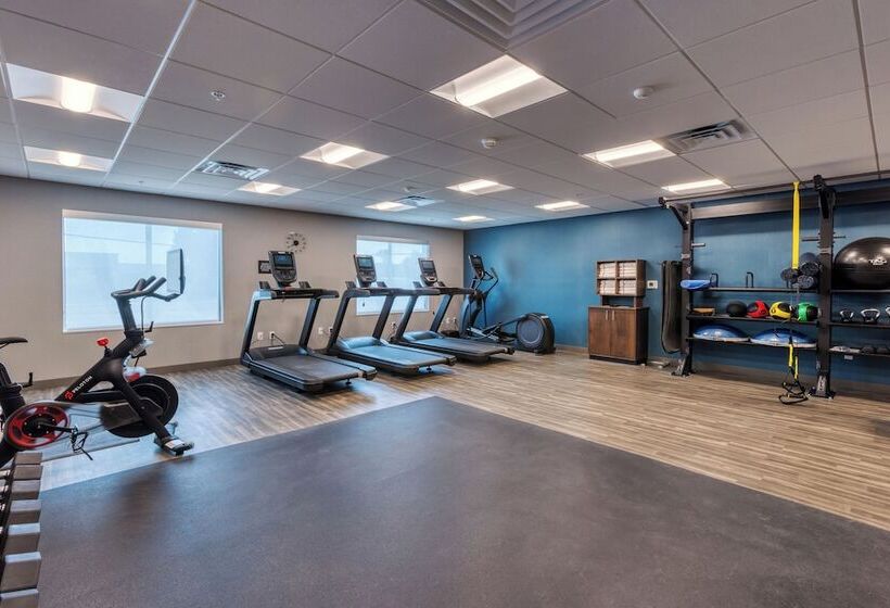 호텔 Hampton Inn & Suites Bakersfield Central