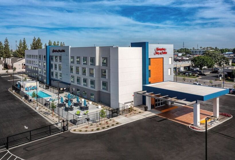 호텔 Hampton Inn & Suites Bakersfield Central