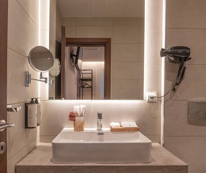 ホテル Ira   ηρα