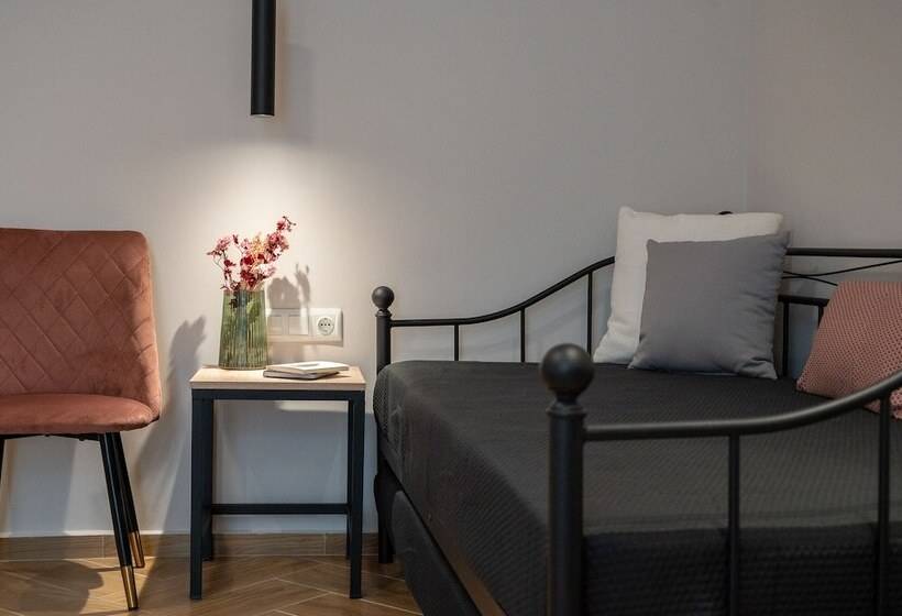 ホテル Ira ηρα