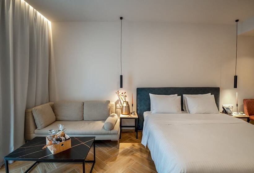 ホテル Ira   ηρα