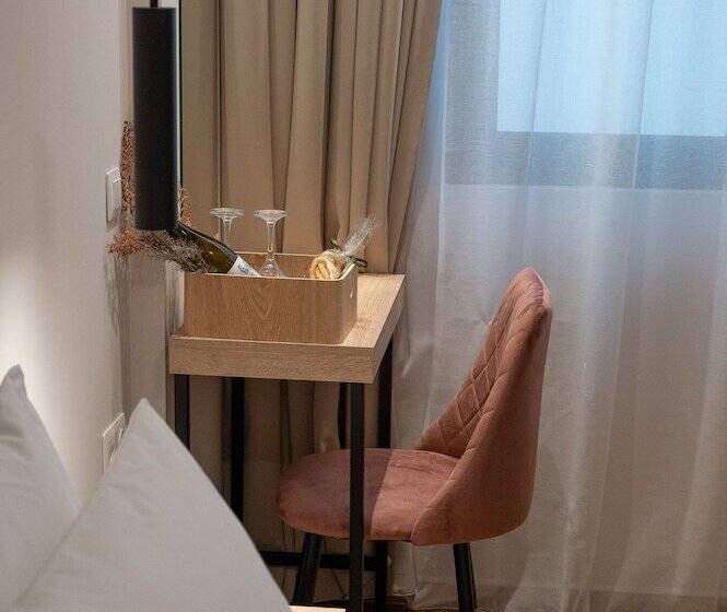 ホテル Ira   ηρα