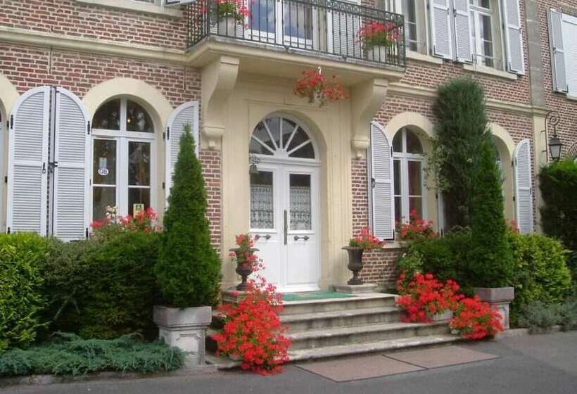 בית מלון כפרי Le Clos Du Montvinage