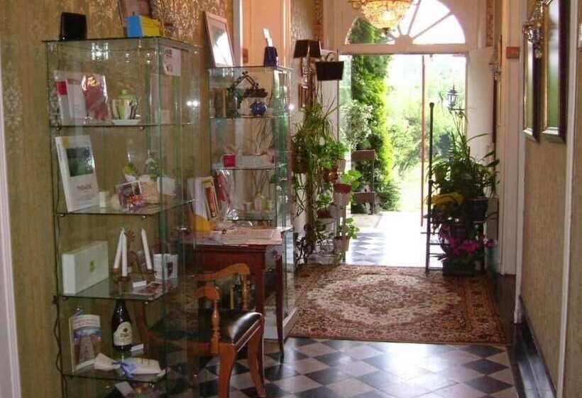 בית מלון כפרי Le Clos Du Montvinage