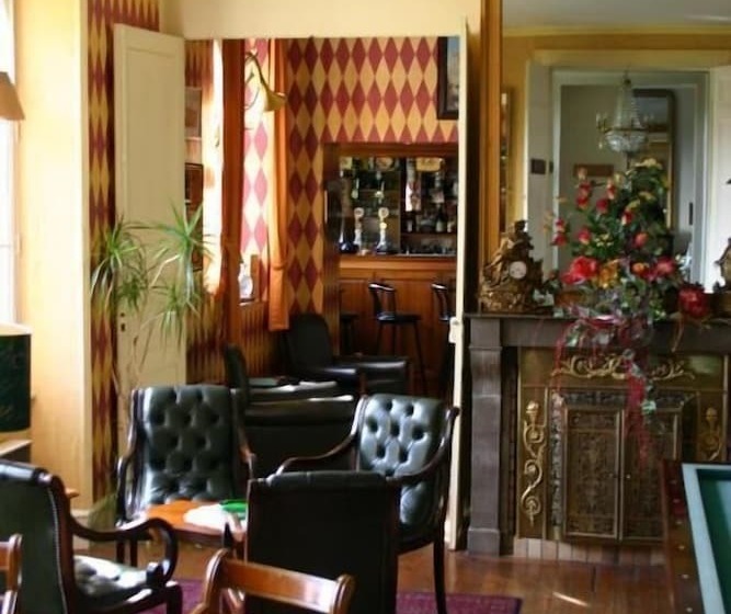 בית מלון כפרי Le Clos Du Montvinage