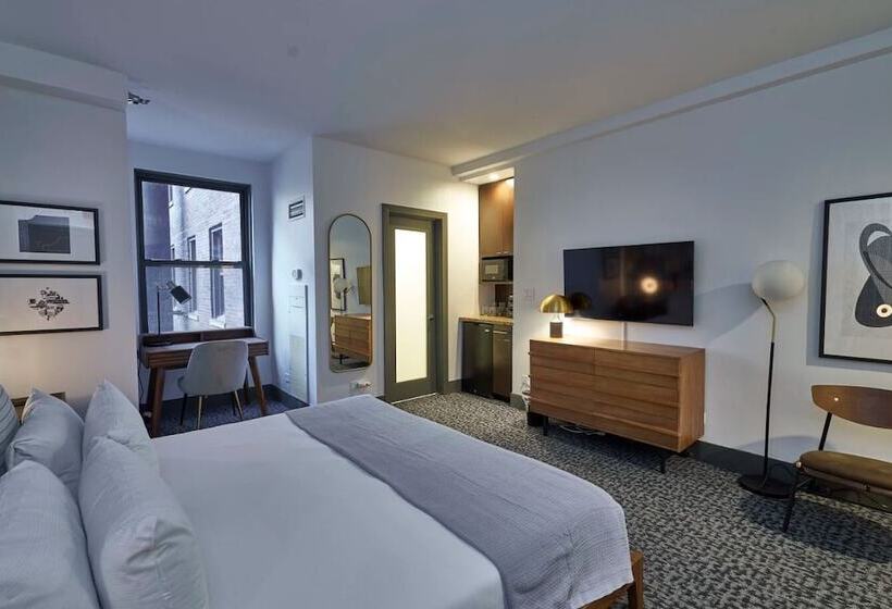 هتل Magnificent Mile Suites