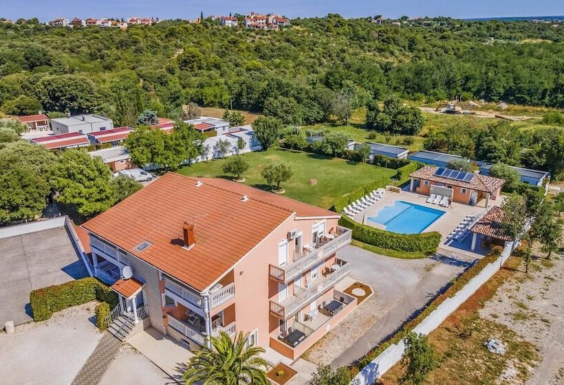 فندق Mobile Homes Rocco 2