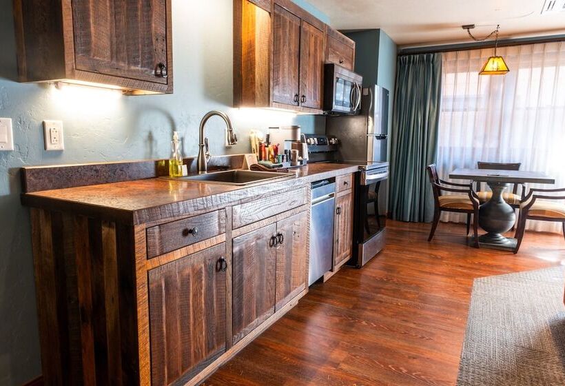 호텔 Mount Lemmon Lodge