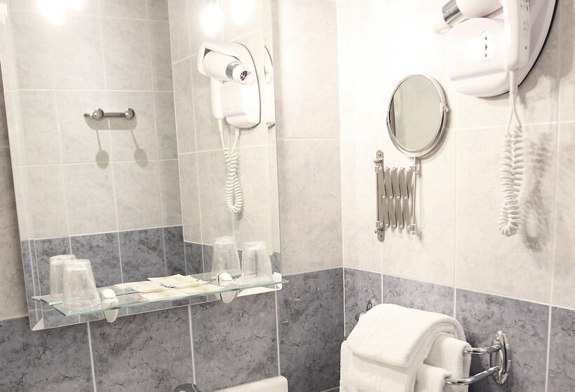 Отель Naéco Erdeven