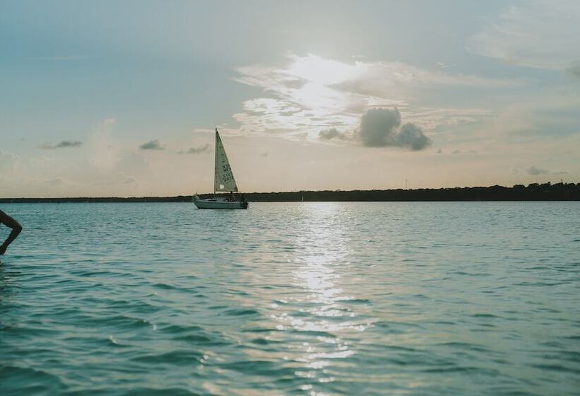 فندق Naya Bacalar