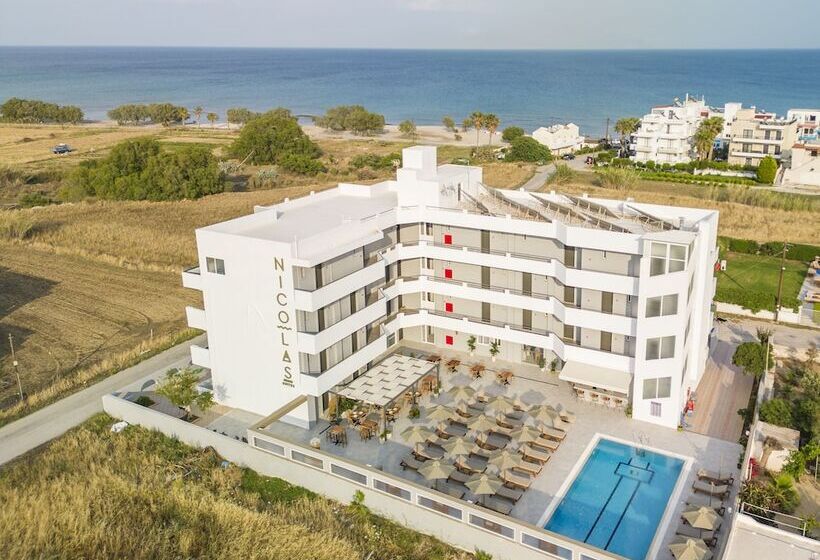 ホテル Nicolas Grand Suites   Adults Only