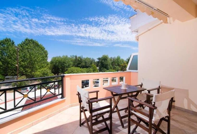 ホテル Nikolas Studios