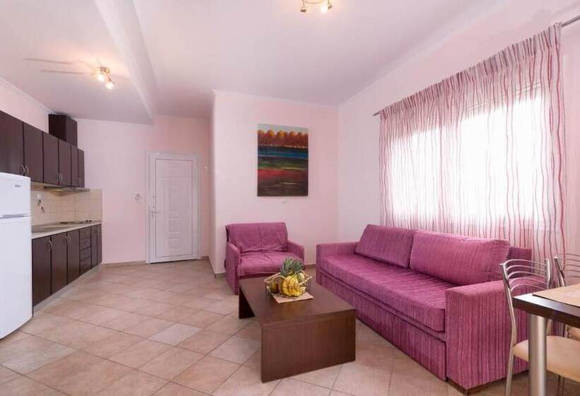 ホテル Nikolas Studios