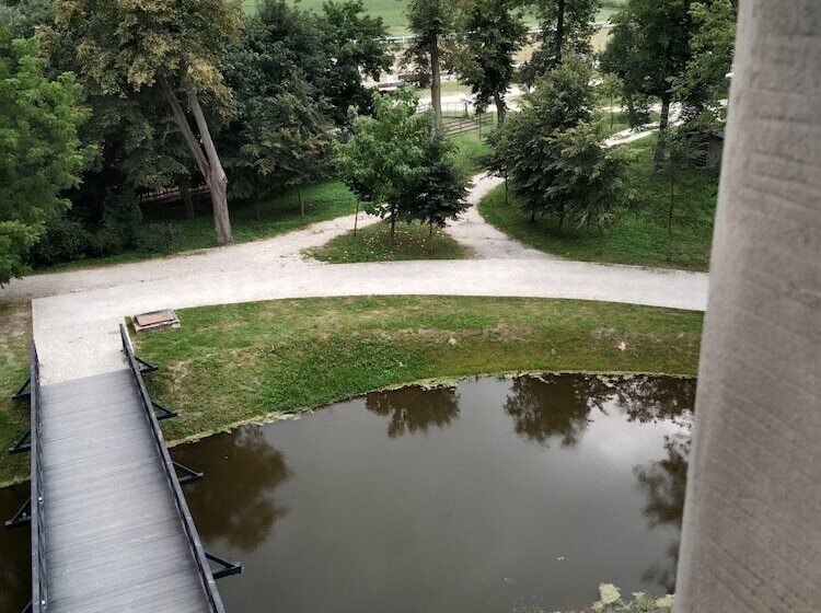 호텔 Palac Kurozweki