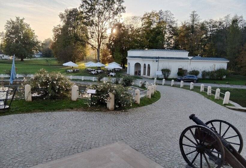 호텔 Palac Kurozweki