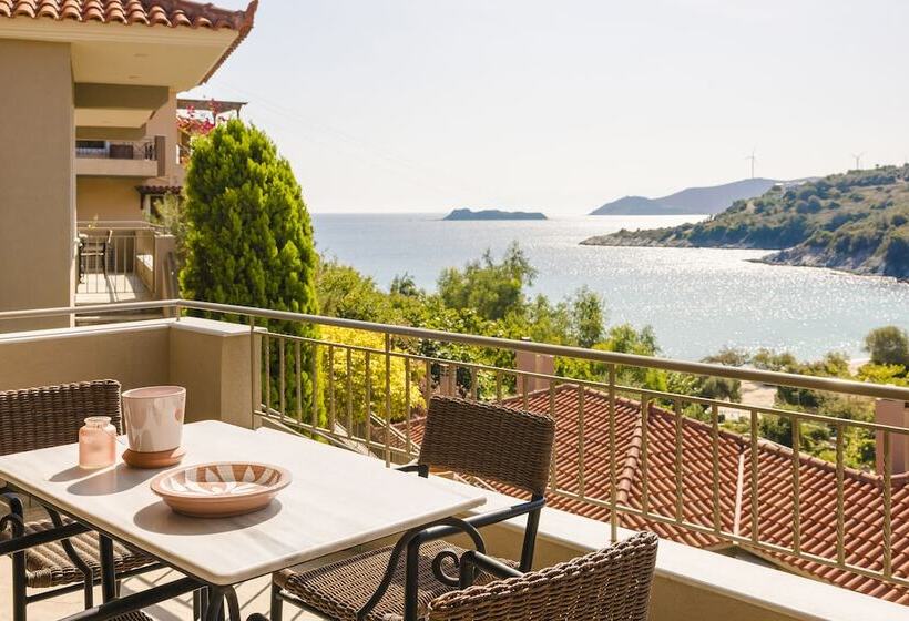 בית מלון כפרי Paramithenio Village Beach Resort & Spa