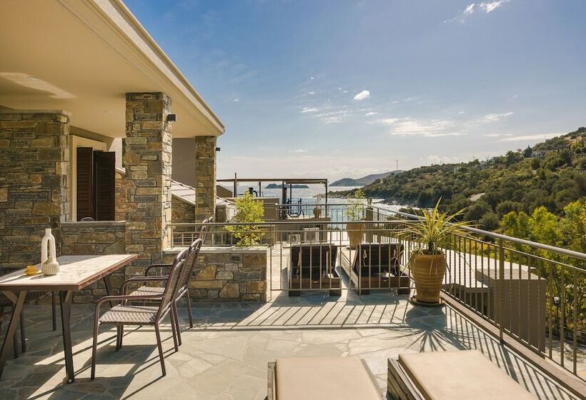 בית מלון כפרי Paramithenio Village Beach Resort & Spa