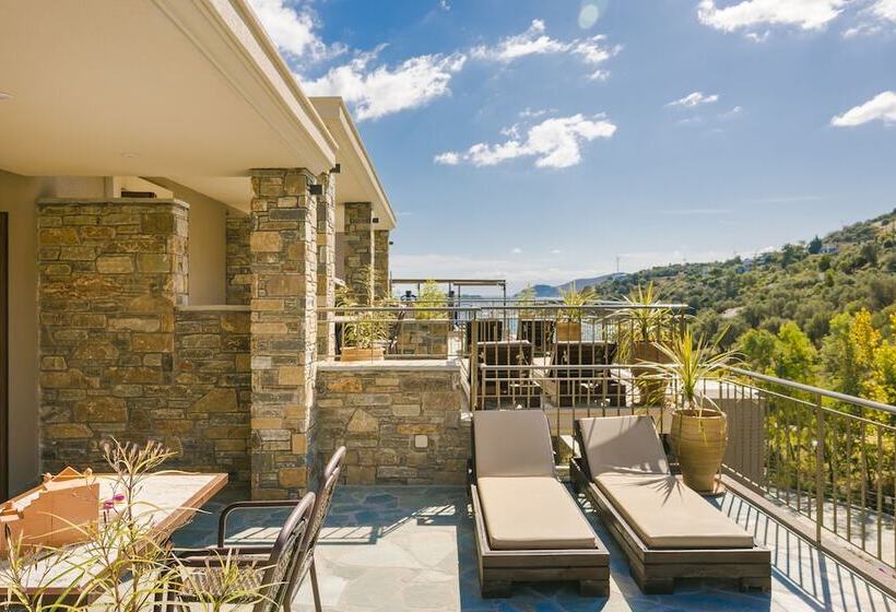 בית מלון כפרי Paramithenio Village Beach Resort & Spa