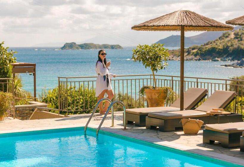 בית מלון כפרי Paramithenio Village Beach Resort & Spa