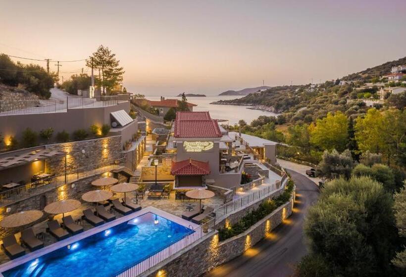 בית מלון כפרי Paramithenio Village Beach Resort & Spa