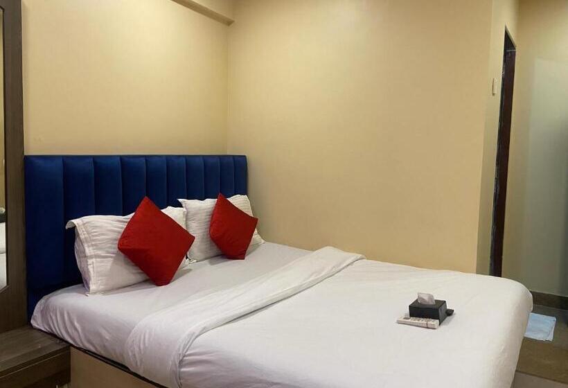 هتل Royal Grand   Near Mumbai International Airport