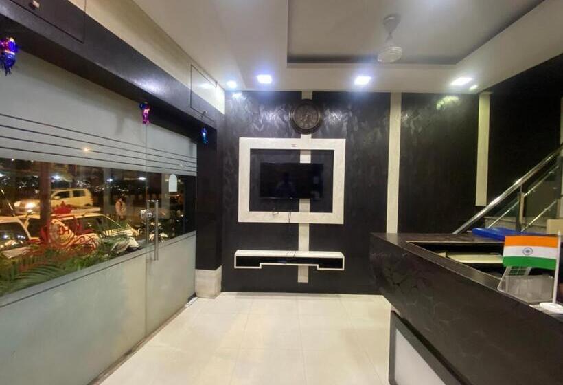 هتل Royal Grand   Near Mumbai International Airport