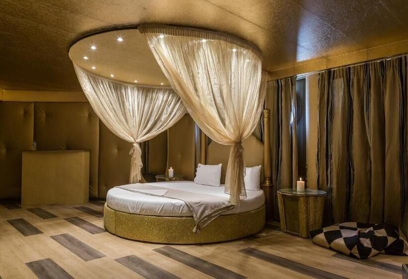 בית מלון כפרי Ruby Rooms Kifisia   Adults Only