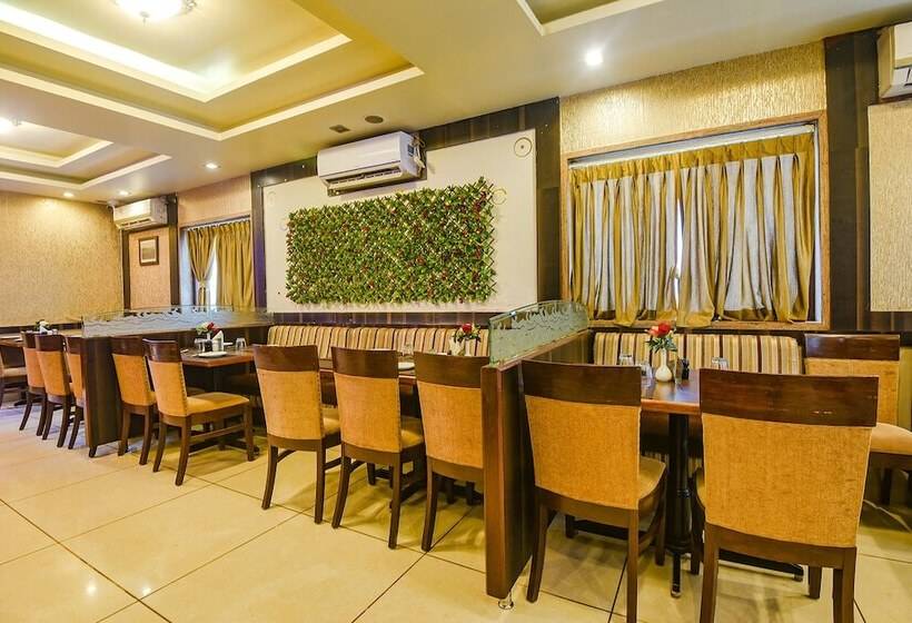 Fabhotel Shakti Palace