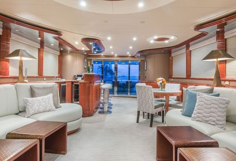 בית מלון כפרי Stonehedge At Sea