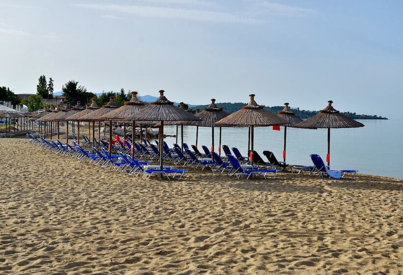 هتل Studio Nikiti Beach