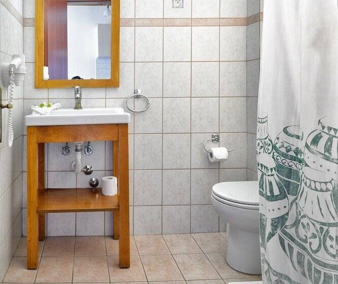 هتل Studio Nikiti Beach