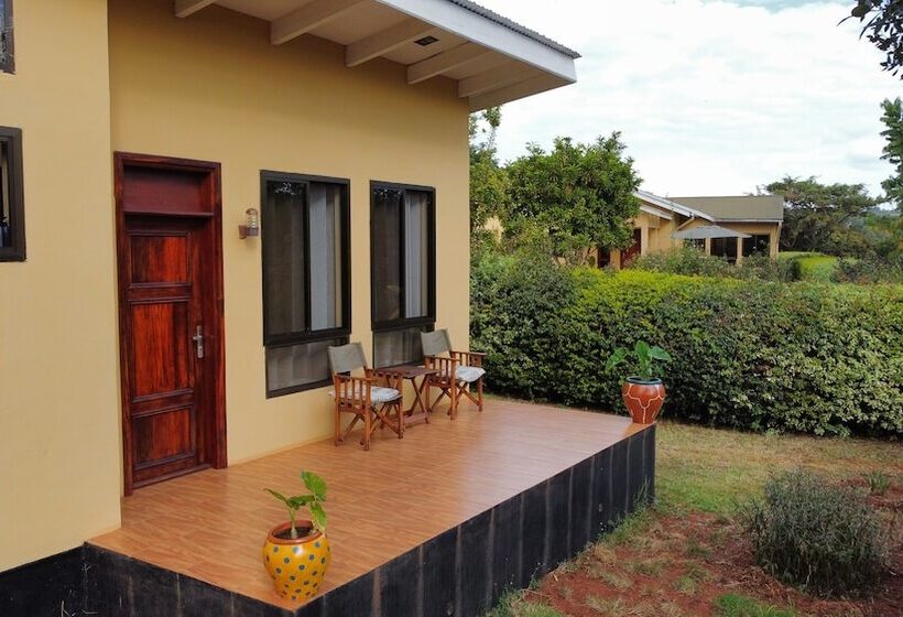 هتل Tanzanice Farm Lodge