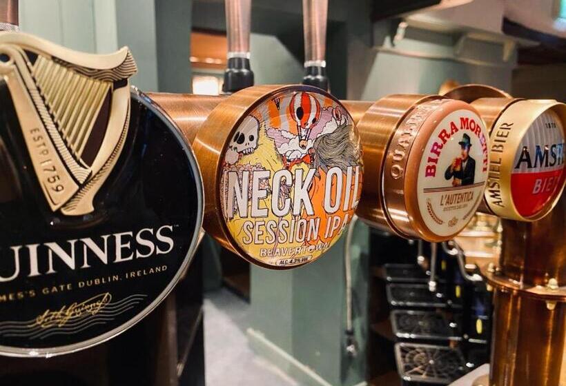 فندق The Ashford Arms