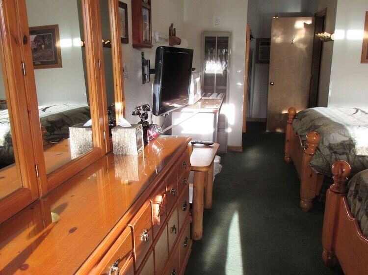 فندق The Woodsman Country Lodge