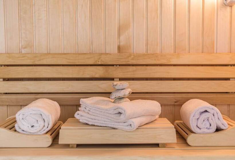 Westotel Taverny   Paris Val D Oise