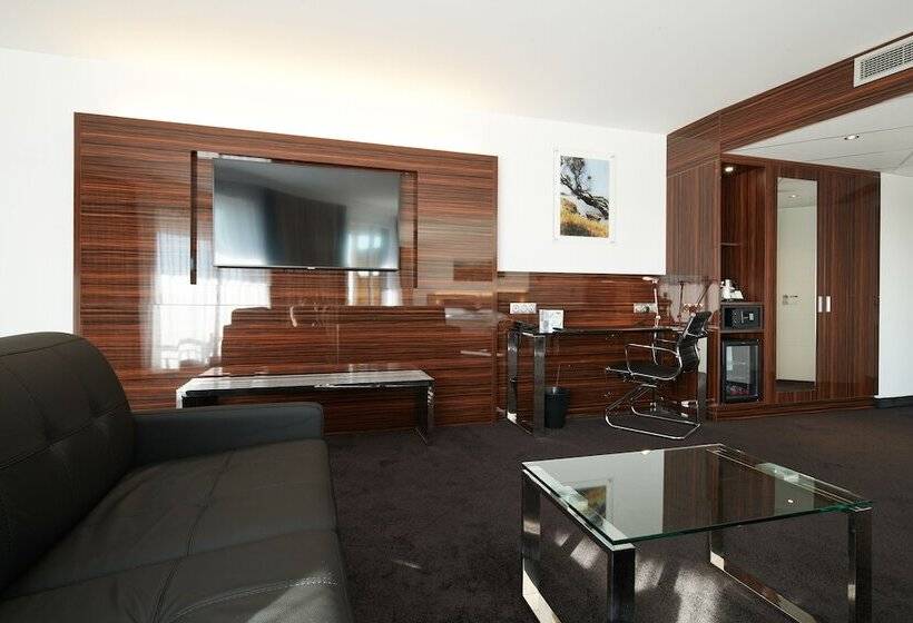 Westotel Taverny   Paris Val D Oise