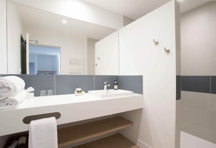 Logis Les Cepages Restaurant Le Raisin